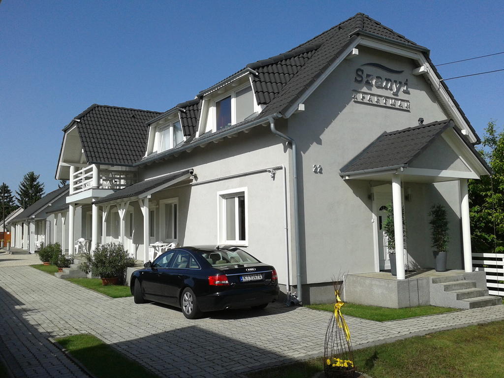 Apartman Szanyi Buk Bilik gambar
