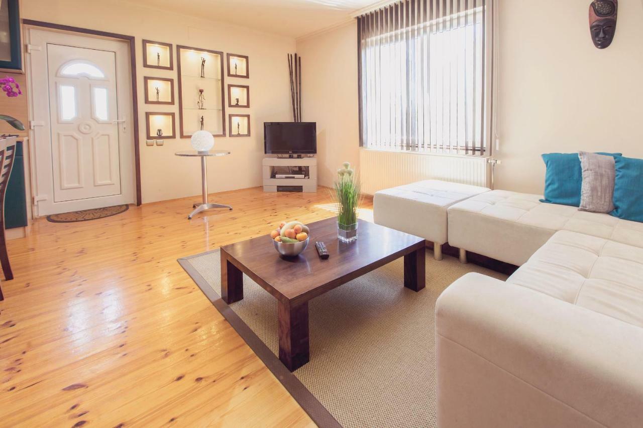 Apartman Szanyi Buk Luaran gambar