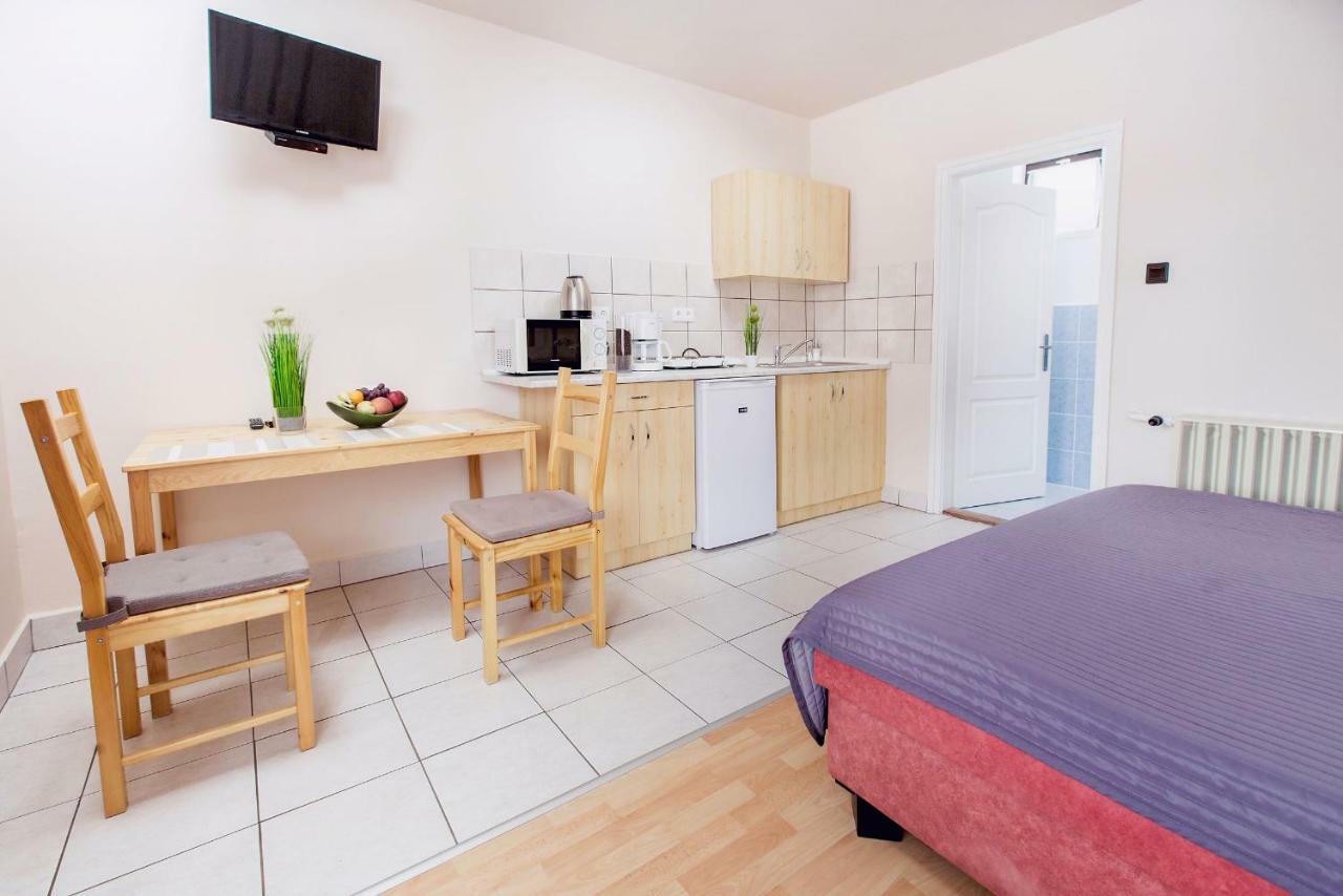 Apartman Szanyi Buk Luaran gambar