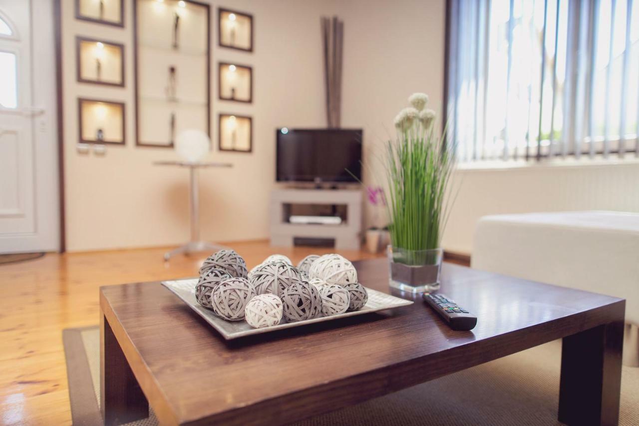 Apartman Szanyi Buk Luaran gambar