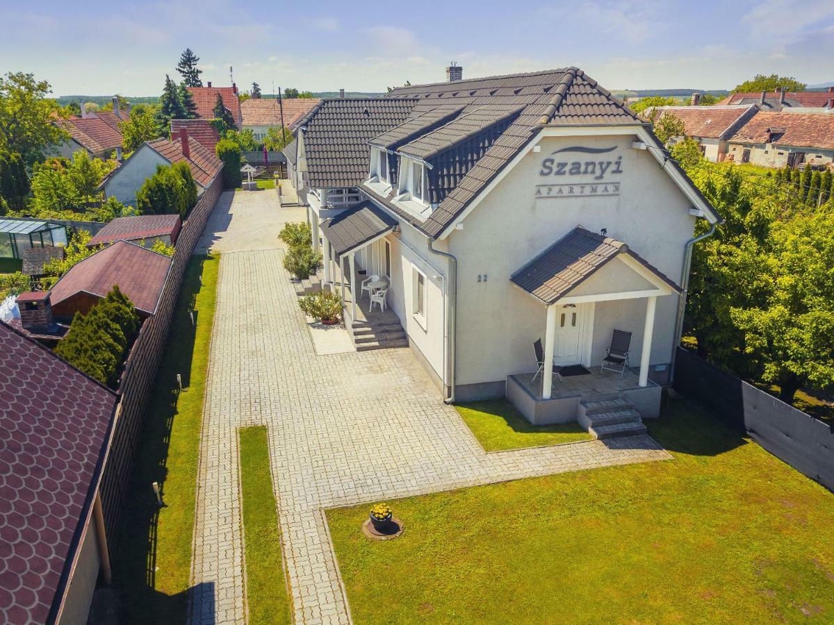 Apartman Szanyi Buk Luaran gambar