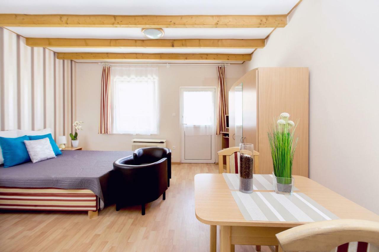 Apartman Szanyi Buk Luaran gambar